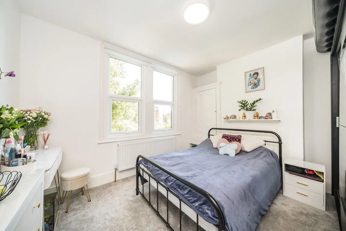 Elmfield Road, SW17, photo 6