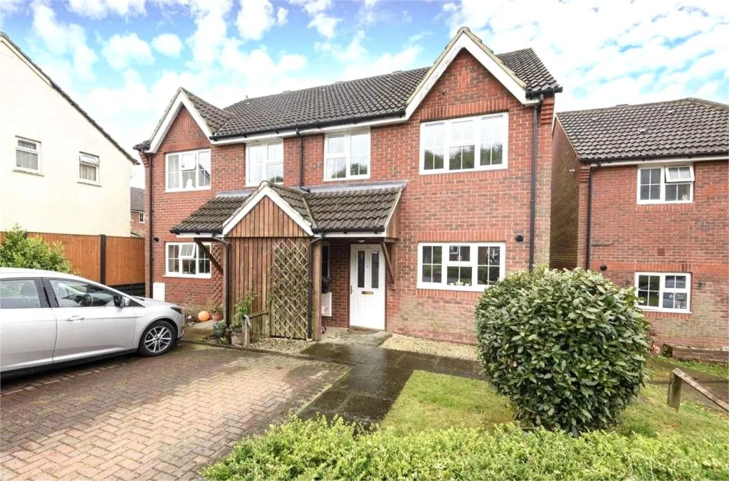 3 bed house to rent, Nappers Wood, Fernhurst, GU27