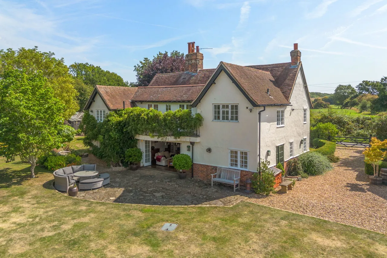 Hazeldene, East End Green, photo 49