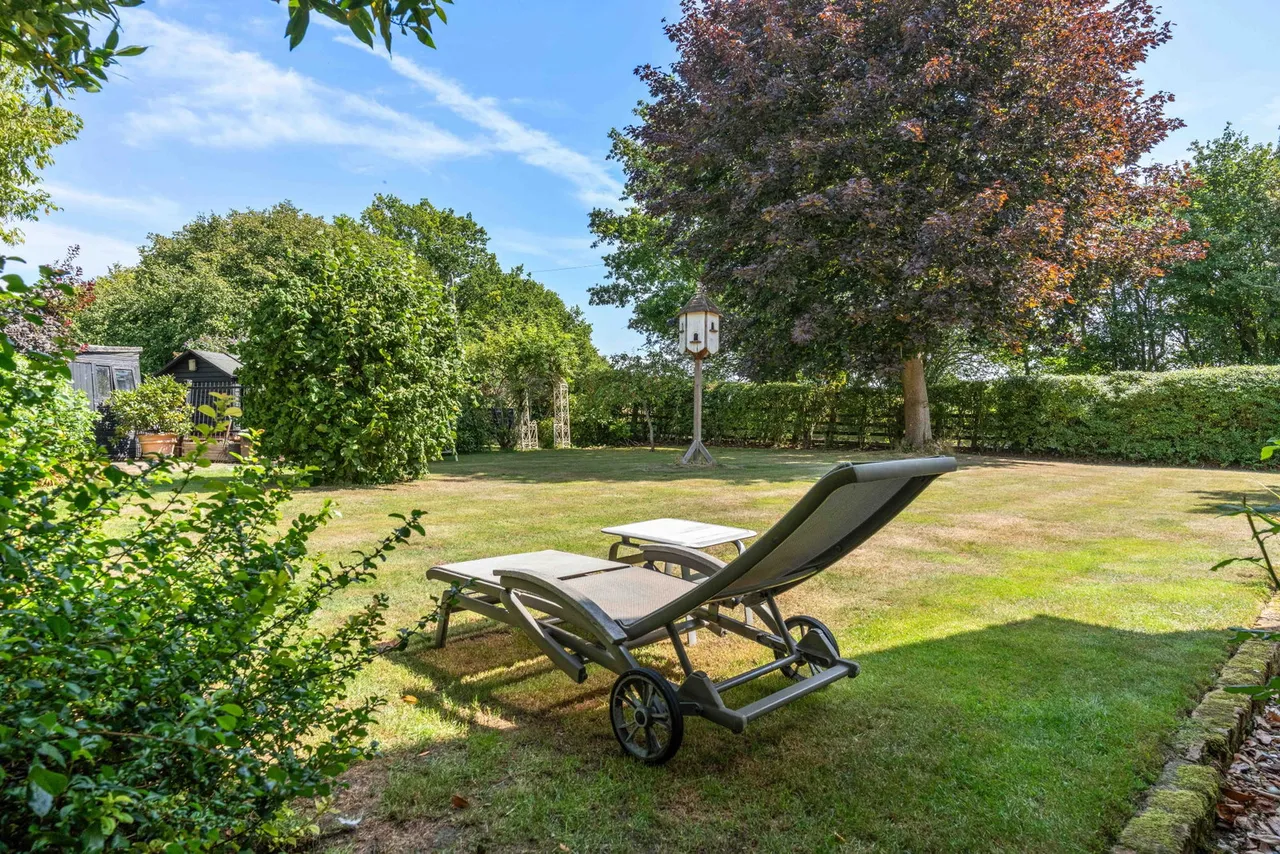Hazeldene, East End Green, photo 53