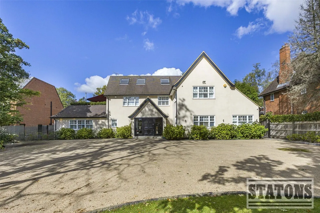 Kentish Lane, Brookmans Park, Hertfordshire, AL9 6NG, photo 3