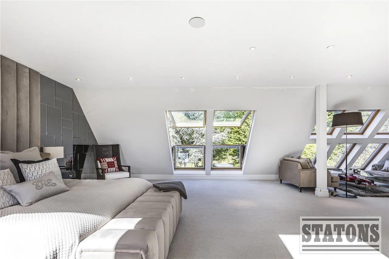 Kentish Lane, Brookmans Park, Hertfordshire, AL9 6NG, photo 35