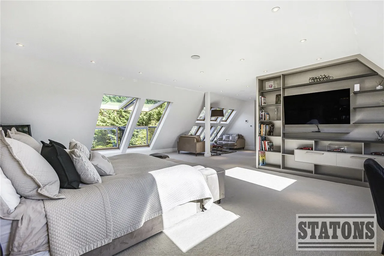 Kentish Lane, Brookmans Park, Hertfordshire, AL9 6NG, photo 39