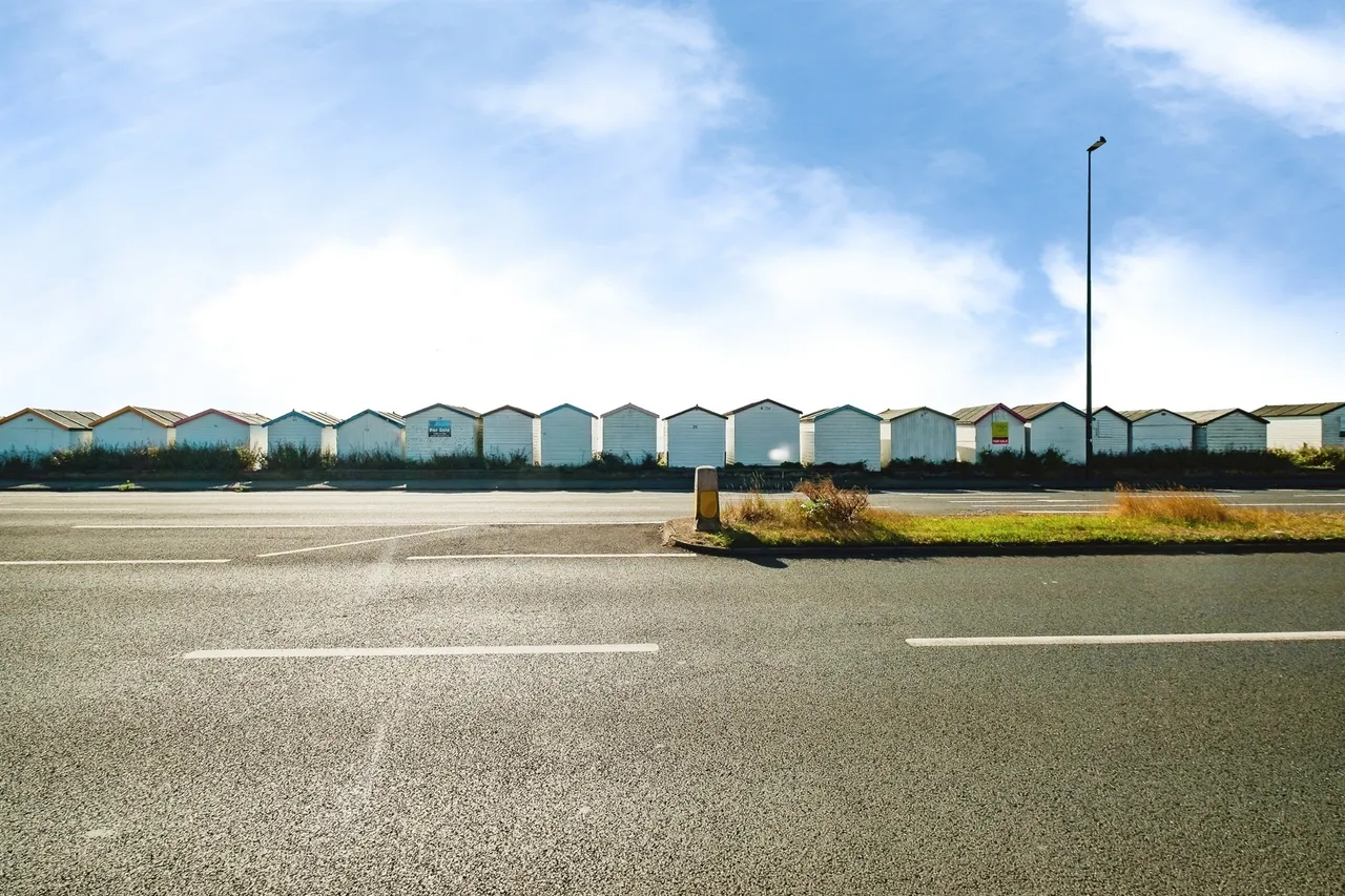Brighton Road, Lancing, BN15, photo 12
