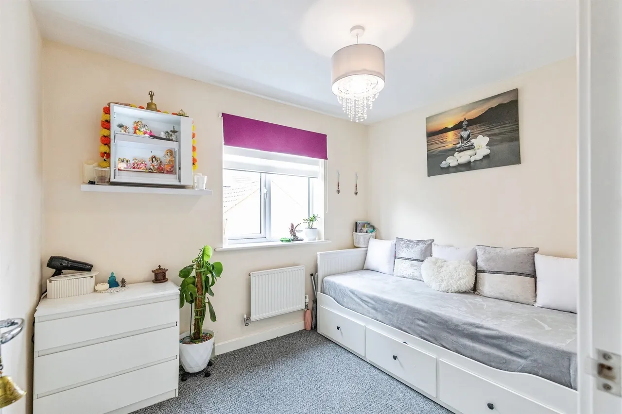 Centenary Way, Raunds, photo 12