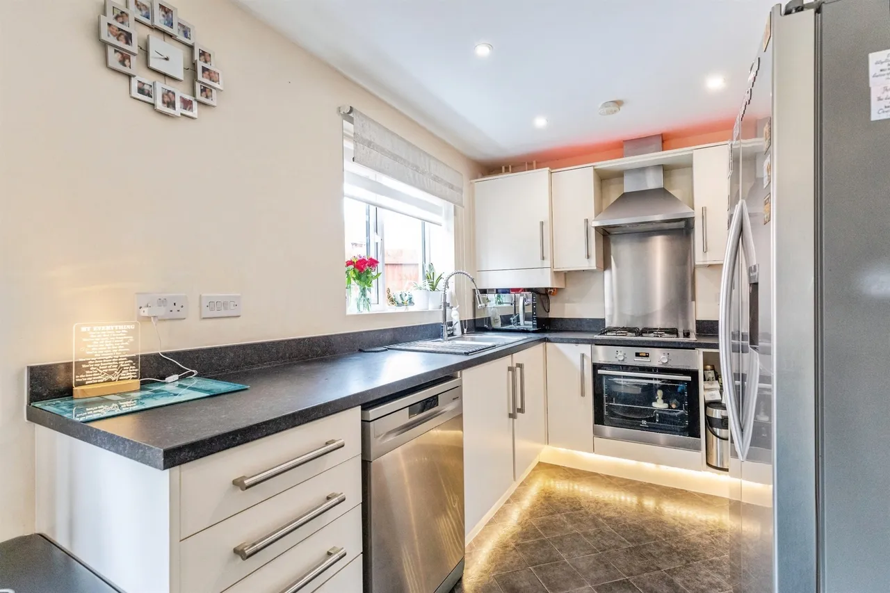 Centenary Way, Raunds, photo 7