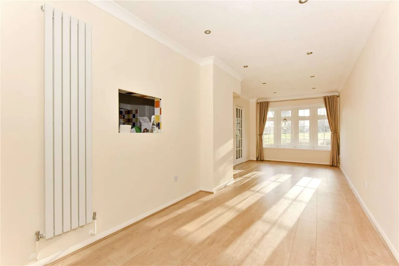 Brill Close, Marlow, Buckinghamshire, SL7 2RH, photo 3