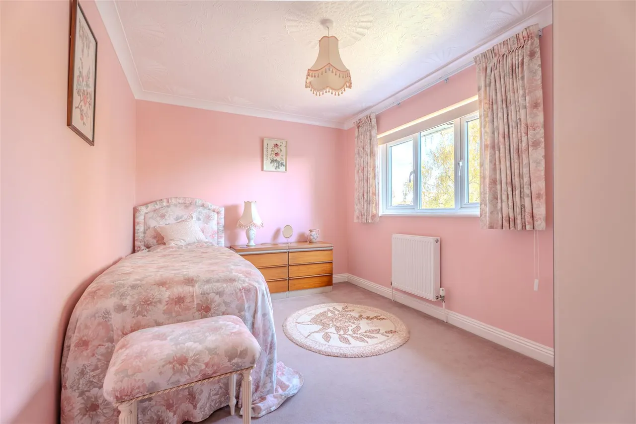 Hobbs Park, St. Leonards, BH24, photo 12