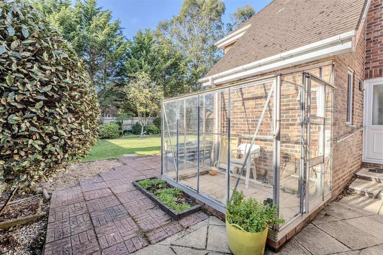Hobbs Park, St. Leonards, BH24, photo 19