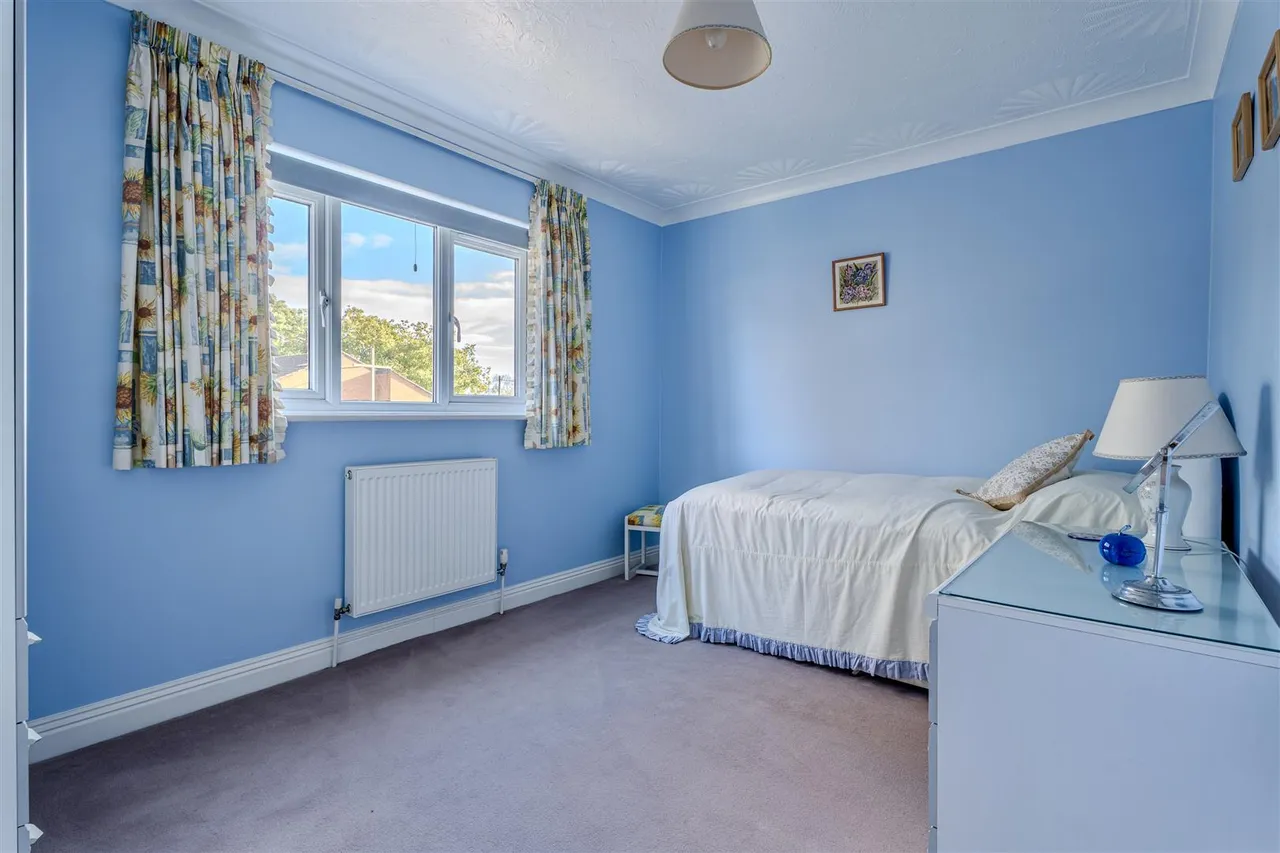 Hobbs Park, St. Leonards, BH24, photo 13