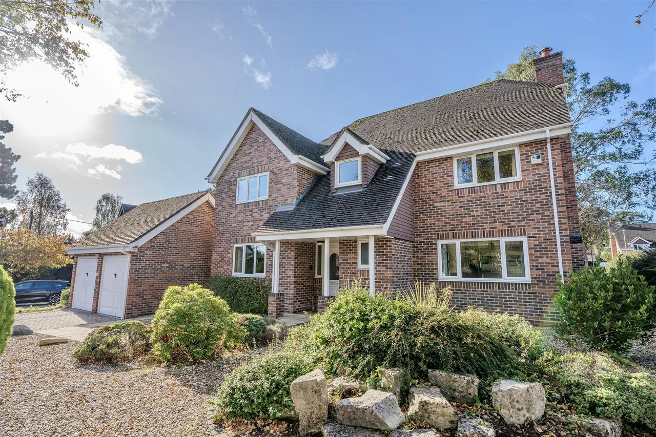 Hobbs Park, St. Leonards, BH24, photo 17