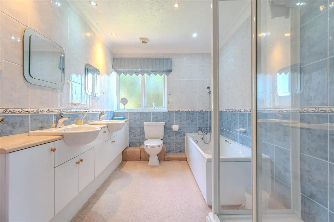 Hobbs Park, St. Leonards, BH24, photo 10