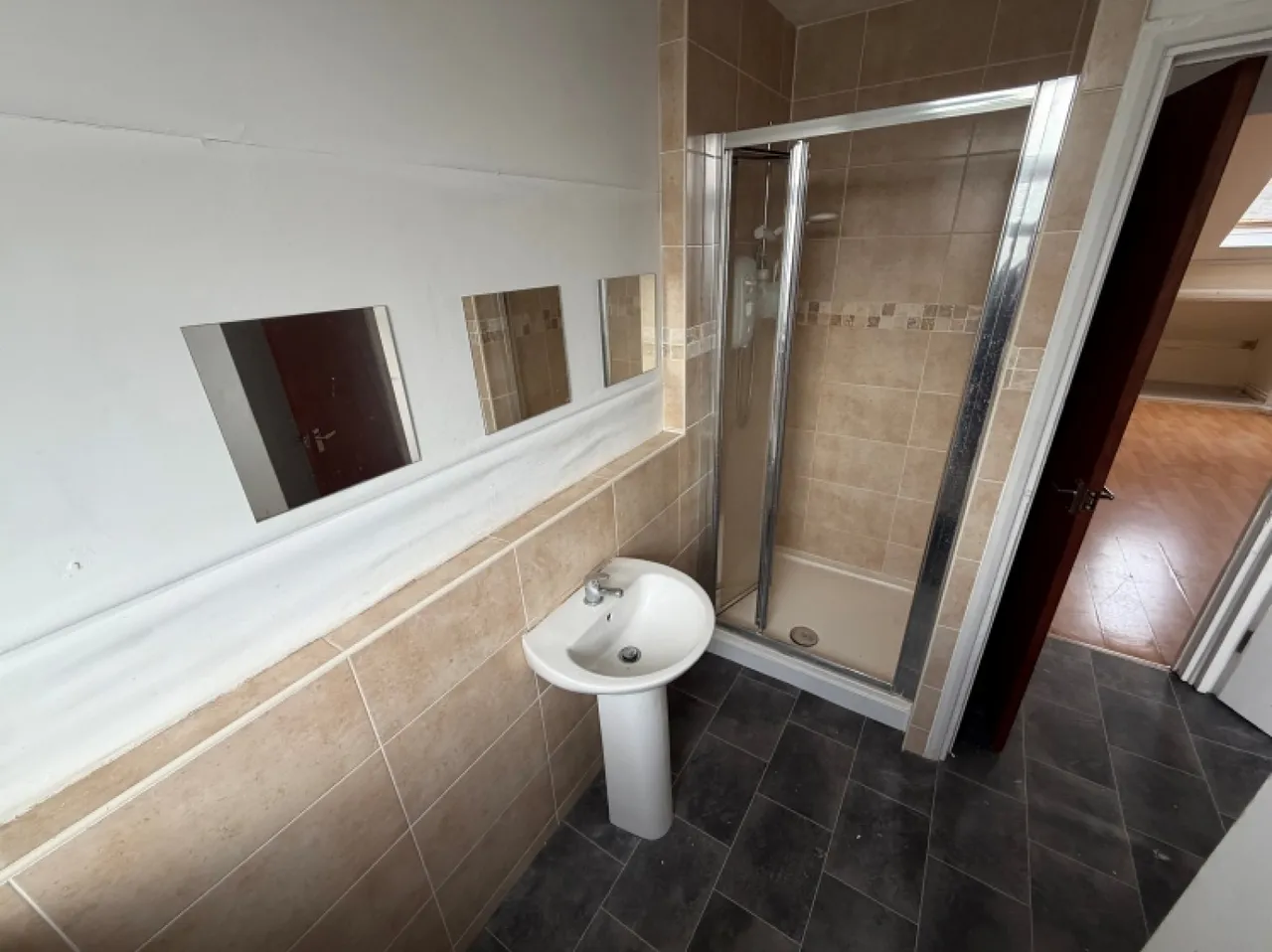 Flat 3a Clarage House, Long Lane, Halesowen, West Midlands, B62 9LA, UK, photo 6