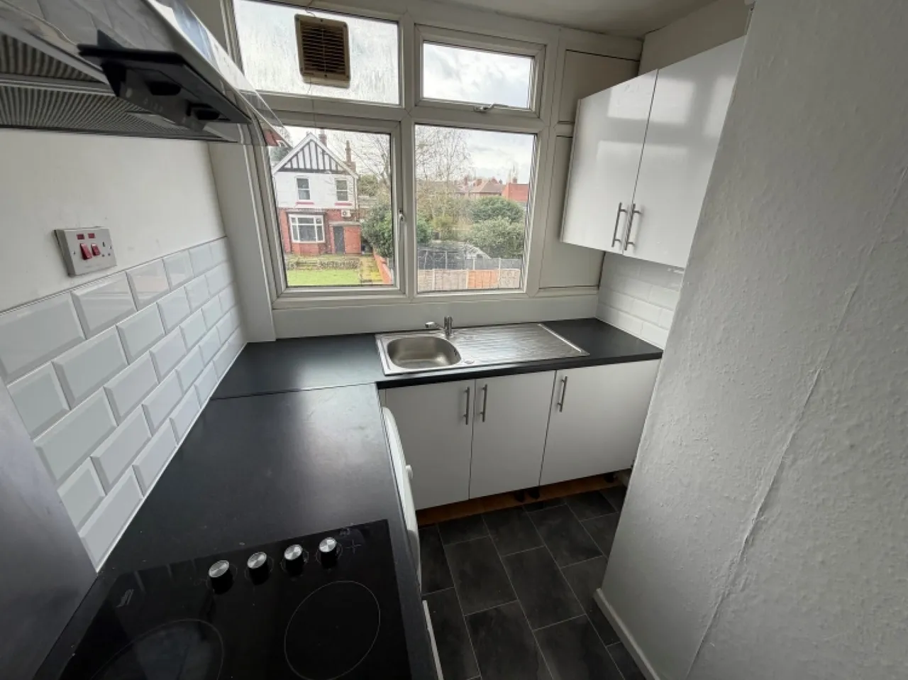 Flat 3a Clarage House, Long Lane, Halesowen, West Midlands, B62 9LA, UK, photo 4