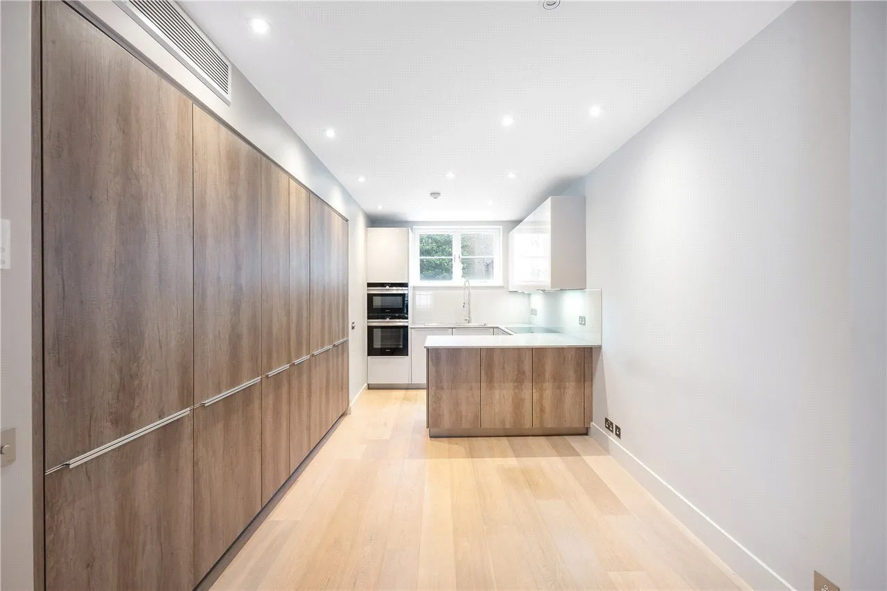 Abingdon Road, London, W8, photo 9