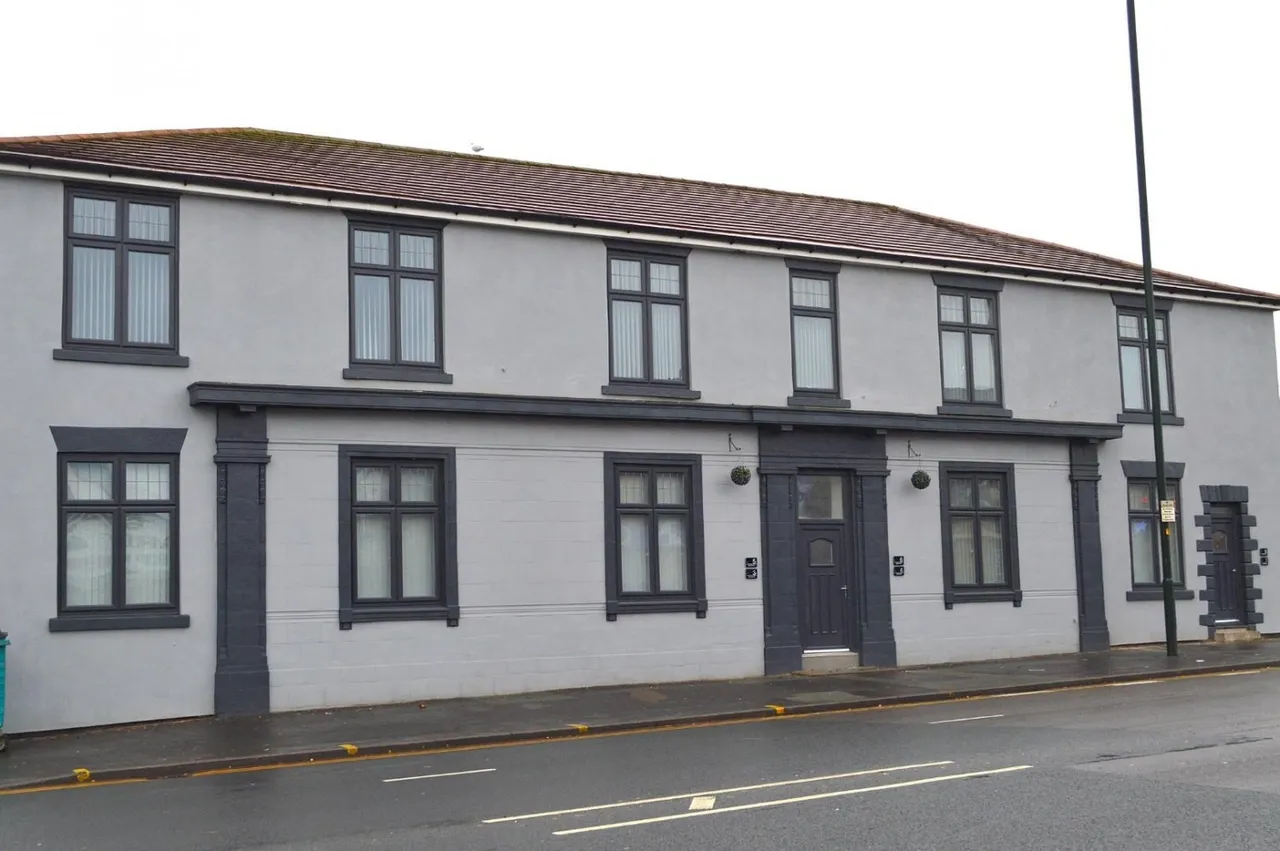 1 bed flat to rent — Oldham Road, Failsworth, M35