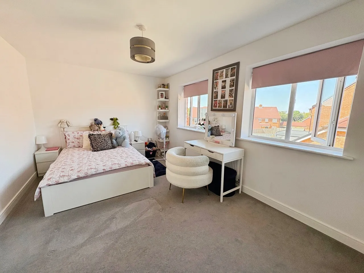 Barron Road, Tongham, Surrey, GU10 1GF, photo 9