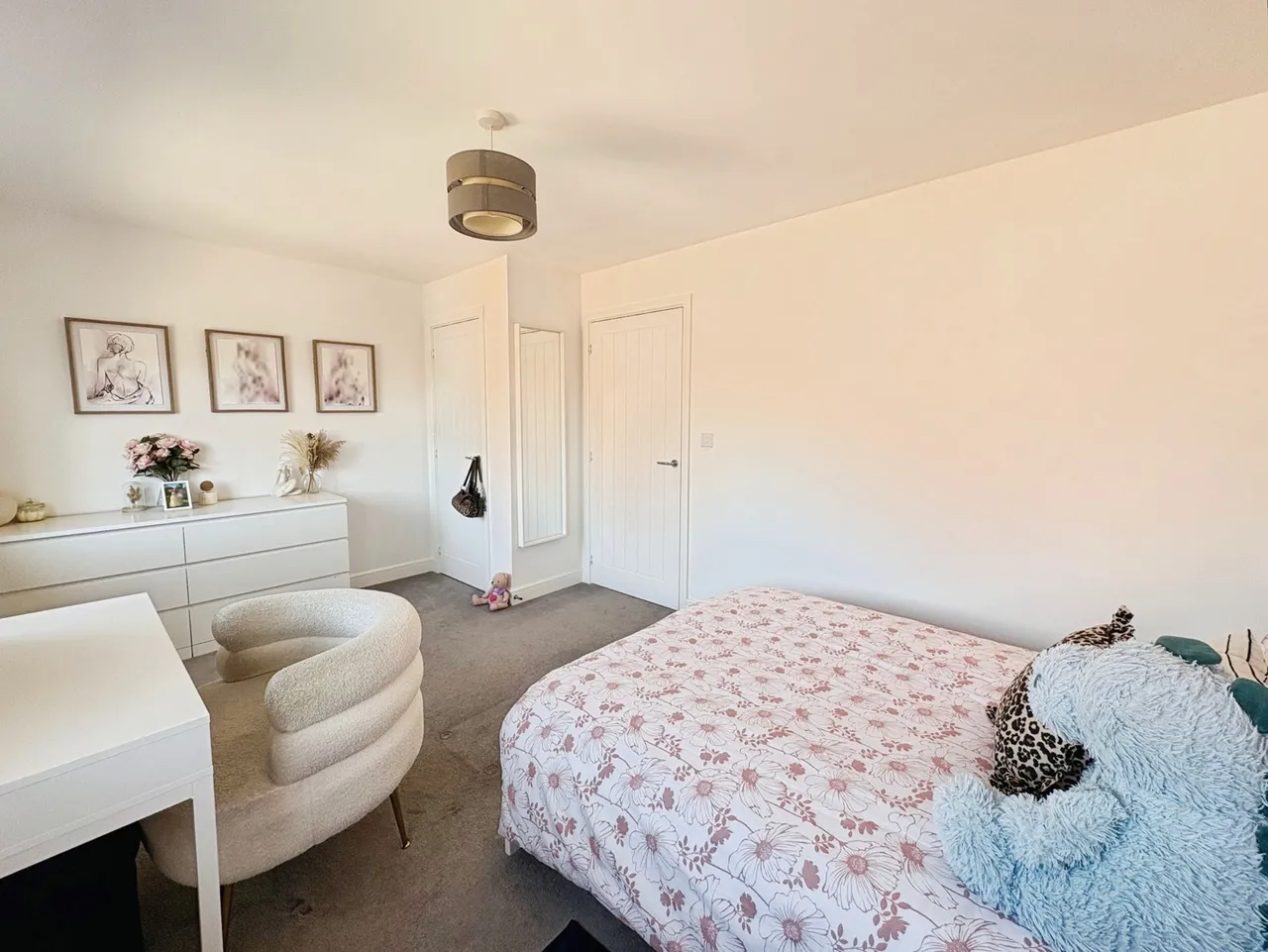 Barron Road, Tongham, Surrey, GU10 1GF, photo 6