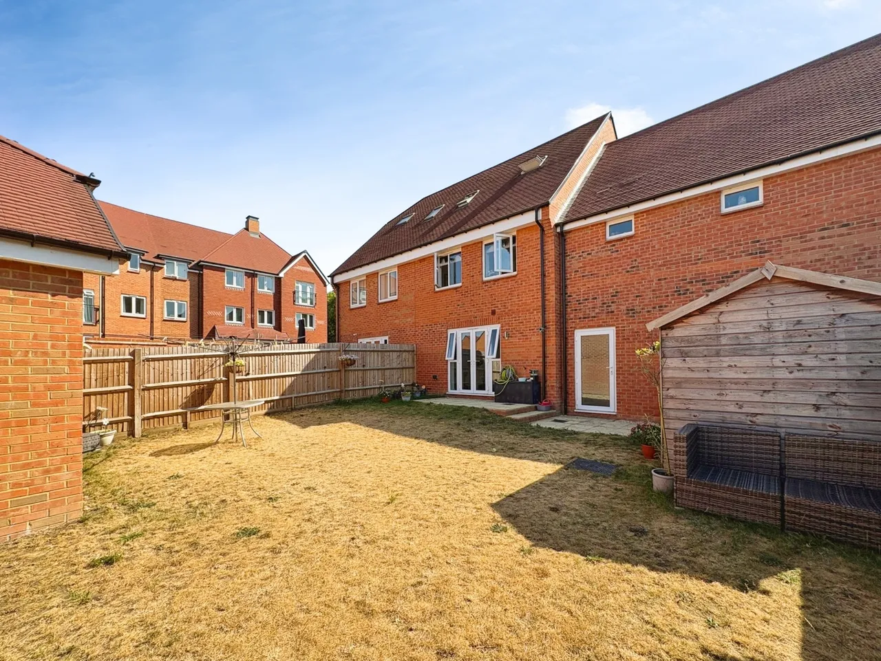 Barron Road, Tongham, Surrey, GU10 1GF, photo 13