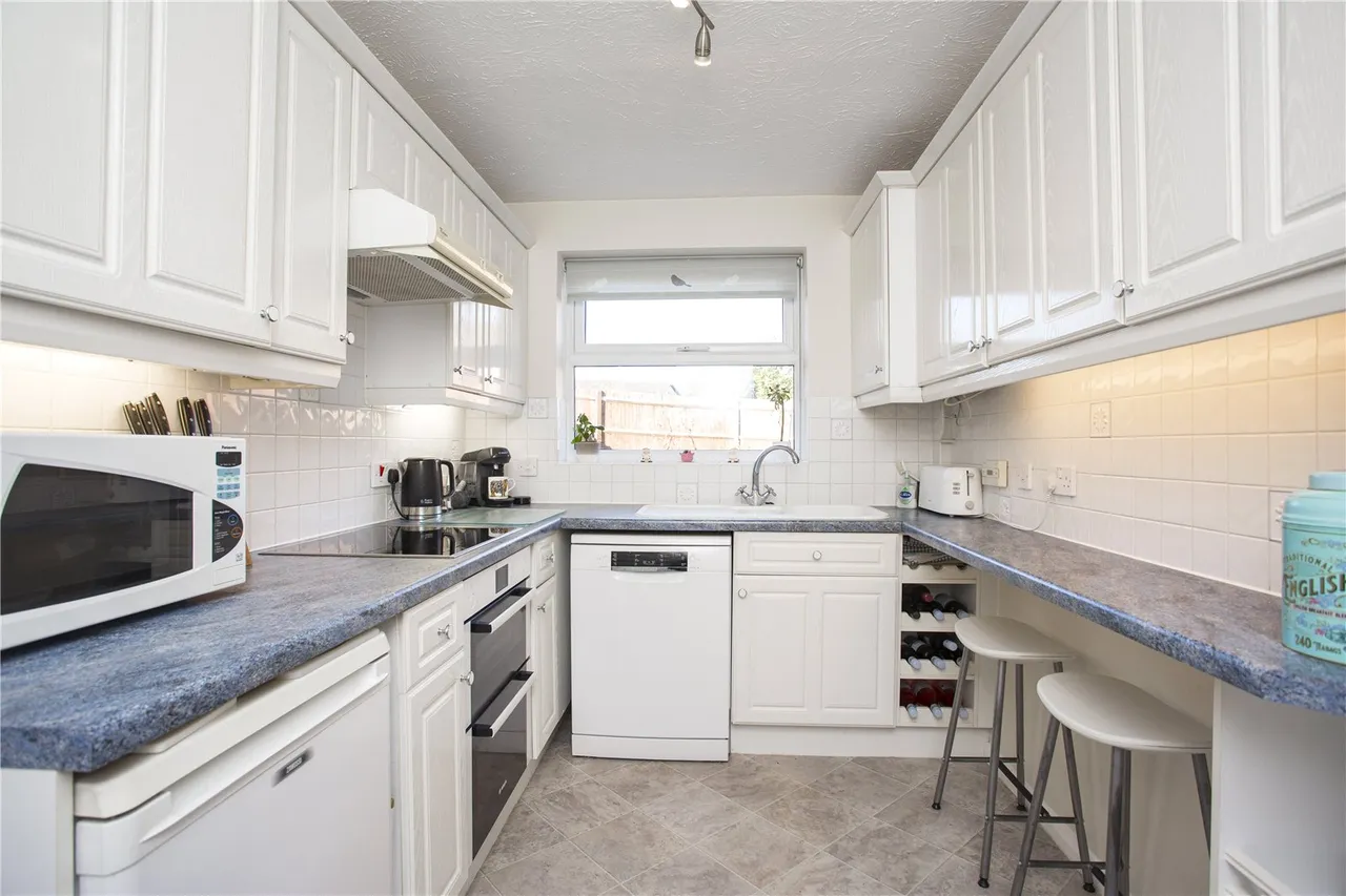 Blackmead, Riverhead, Sevenoaks, Kent, TN13 2QU, photo 4
