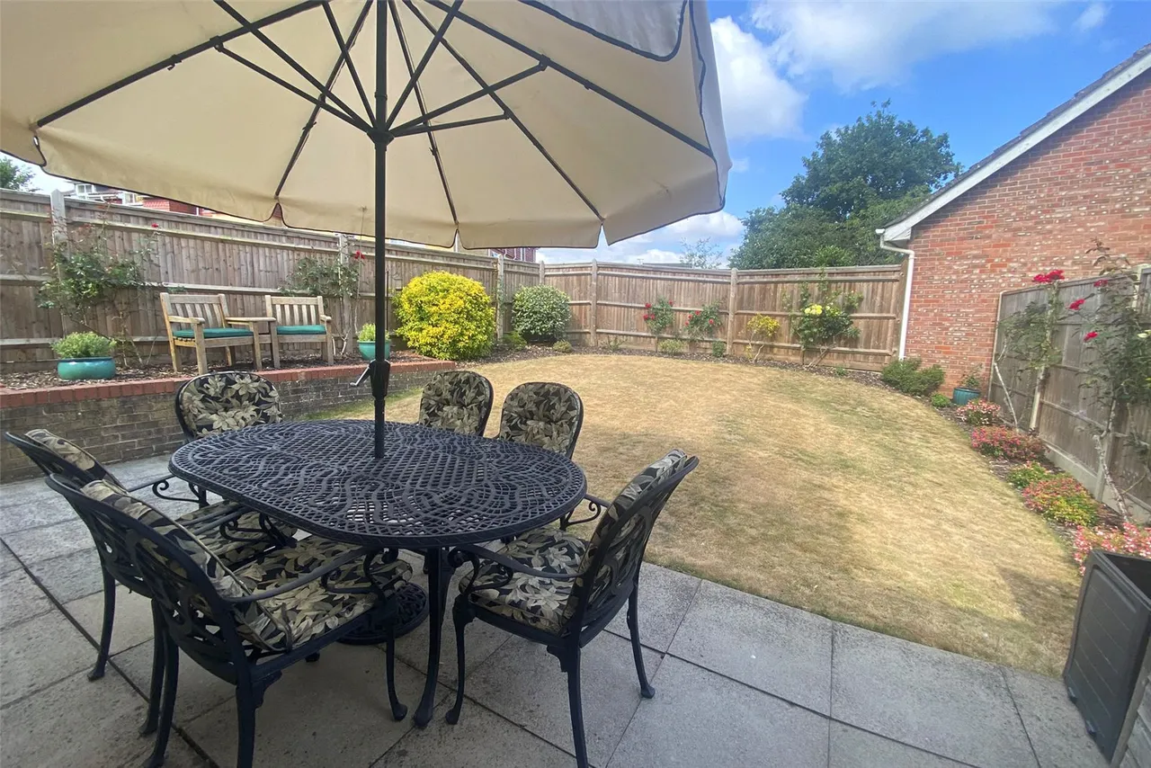 Blackmead, Riverhead, Sevenoaks, Kent, TN13 2QU, photo 15