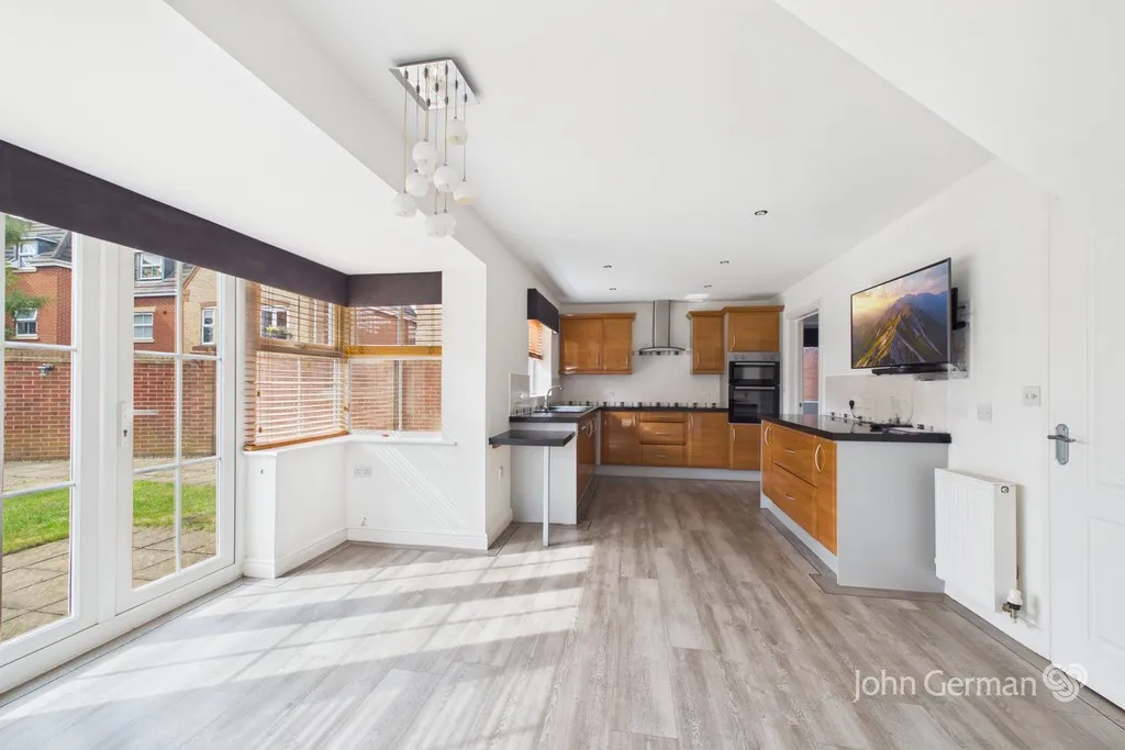 Ferncroft Walk, Chellaston, photo 2