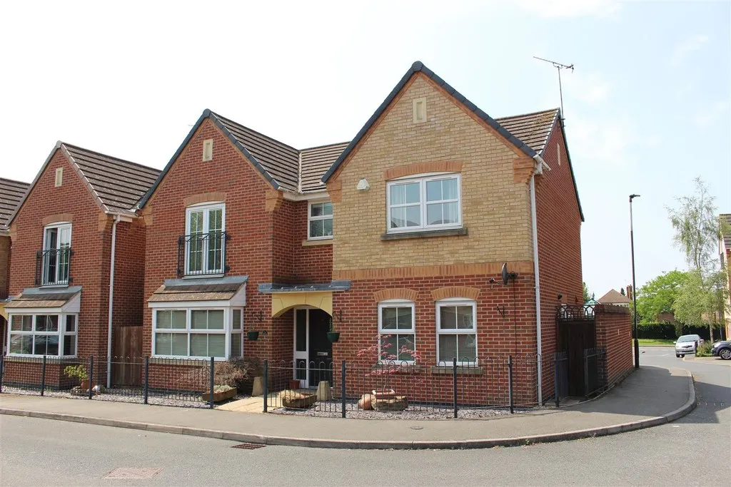 4 bed house for sale, Ferncroft Walk, Chellaston