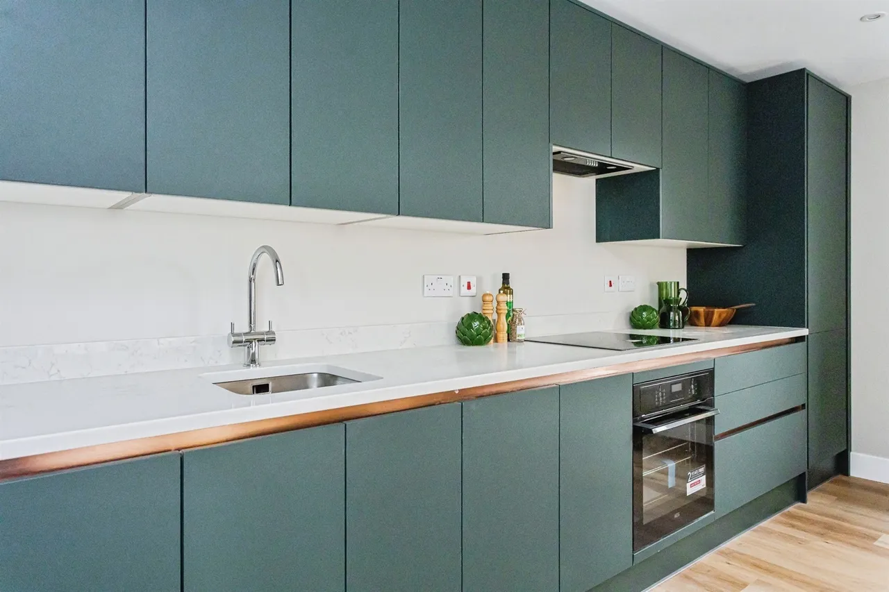 Kilnwood Court, Burgess Hill, photo 5