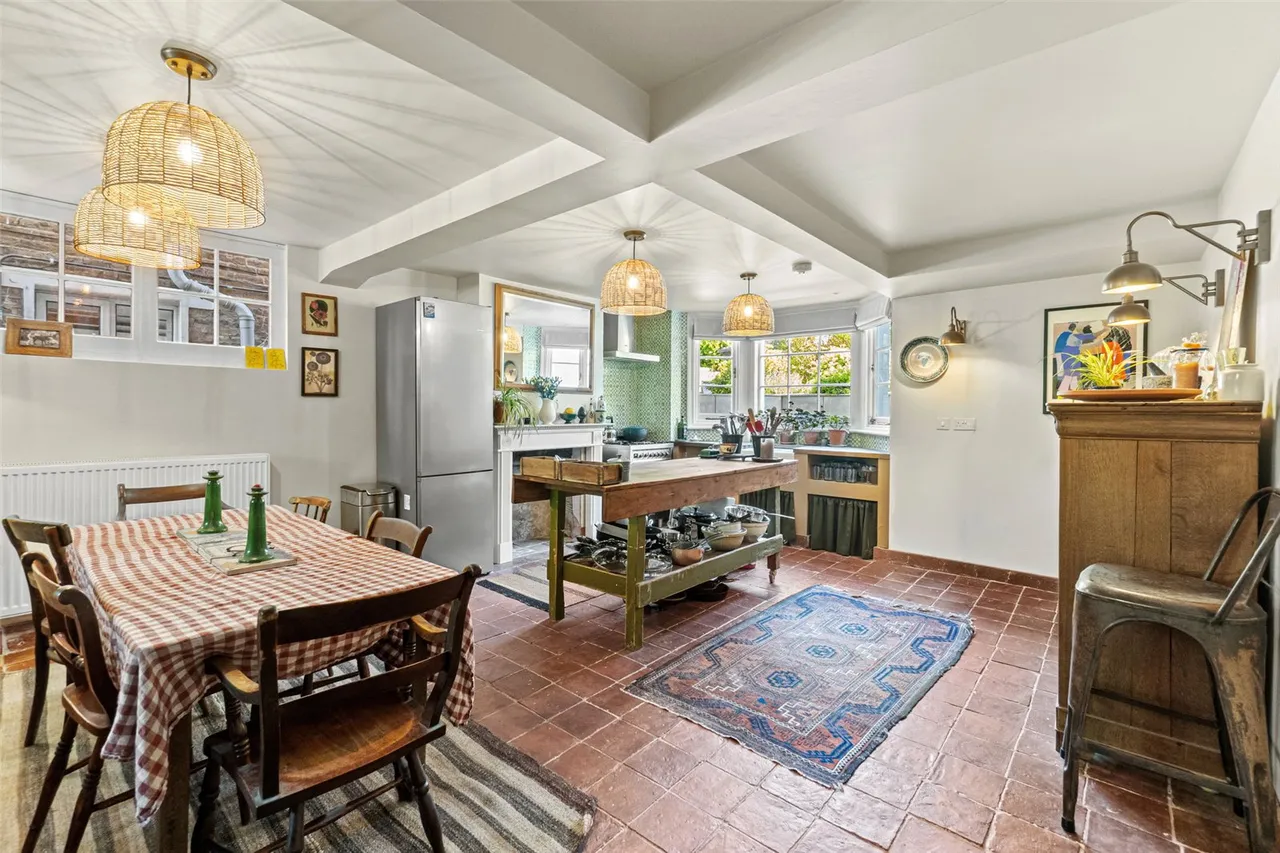 Edward Road, Hampton Hill, TW12 1LH, photo 7