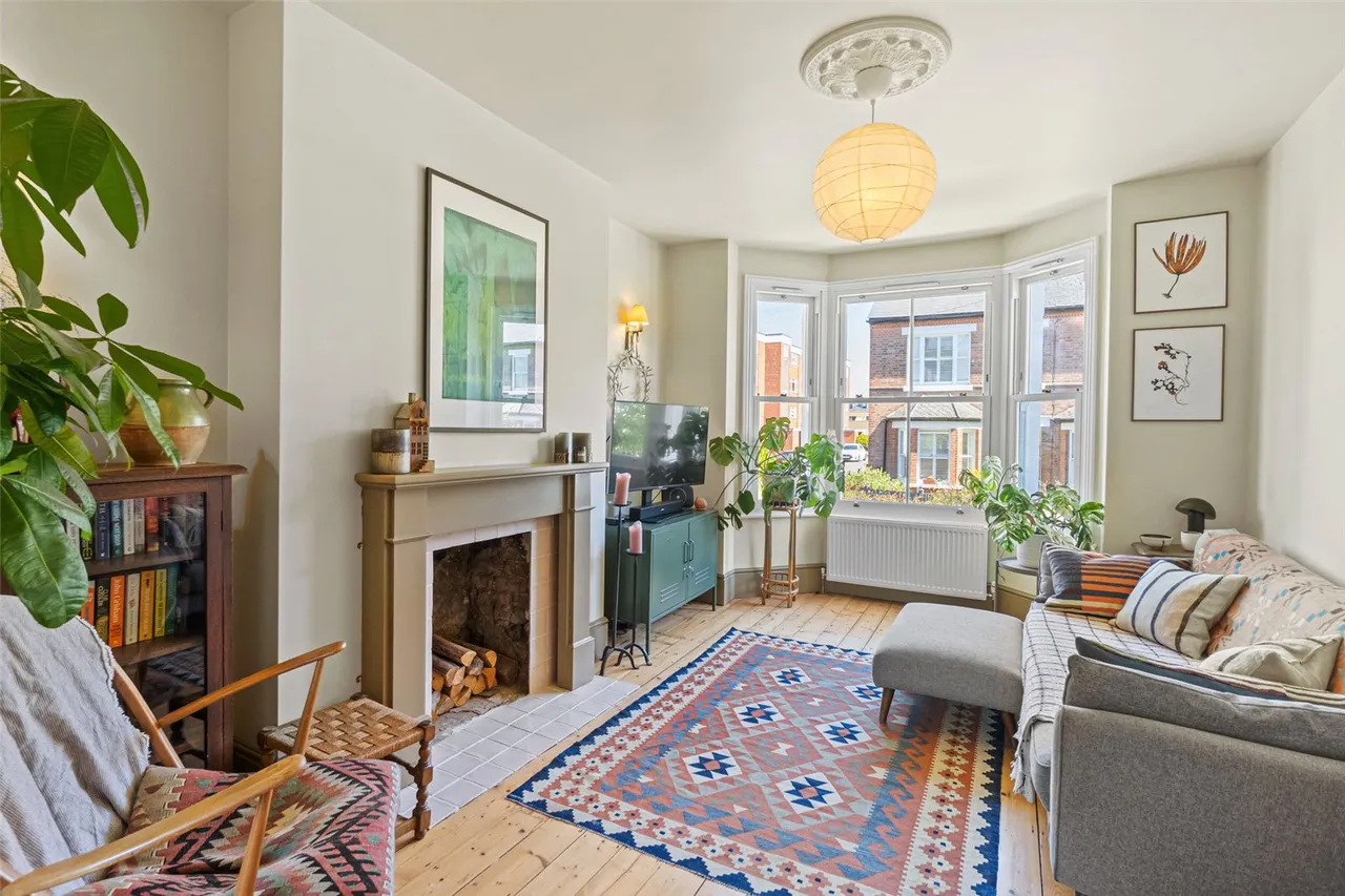 Edward Road, Hampton Hill, TW12 1LH, photo 2