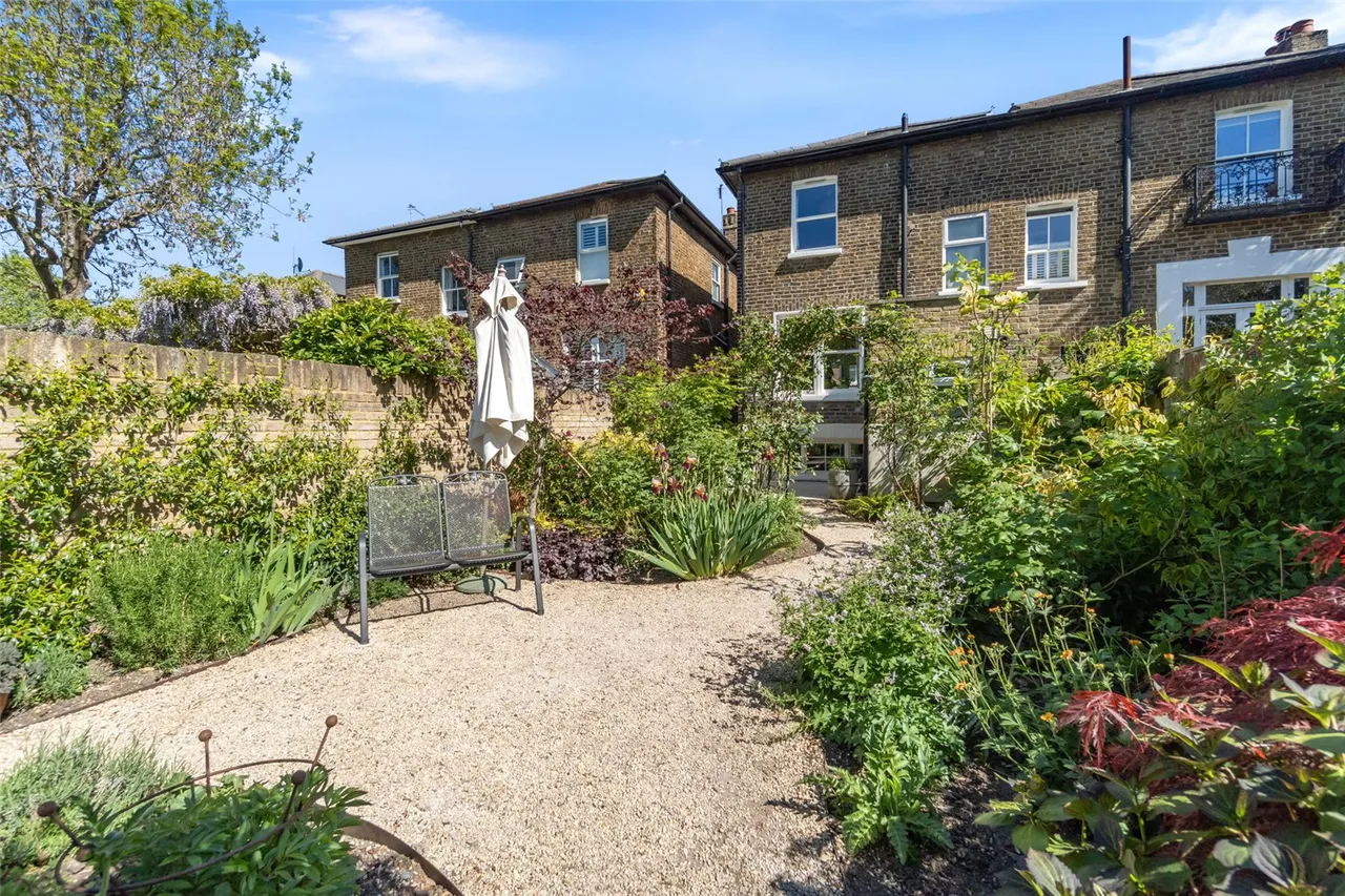 Edward Road, Hampton Hill, TW12 1LH, photo 15