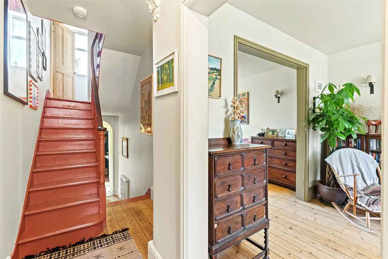 Edward Road, Hampton Hill, TW12 1LH, photo 6