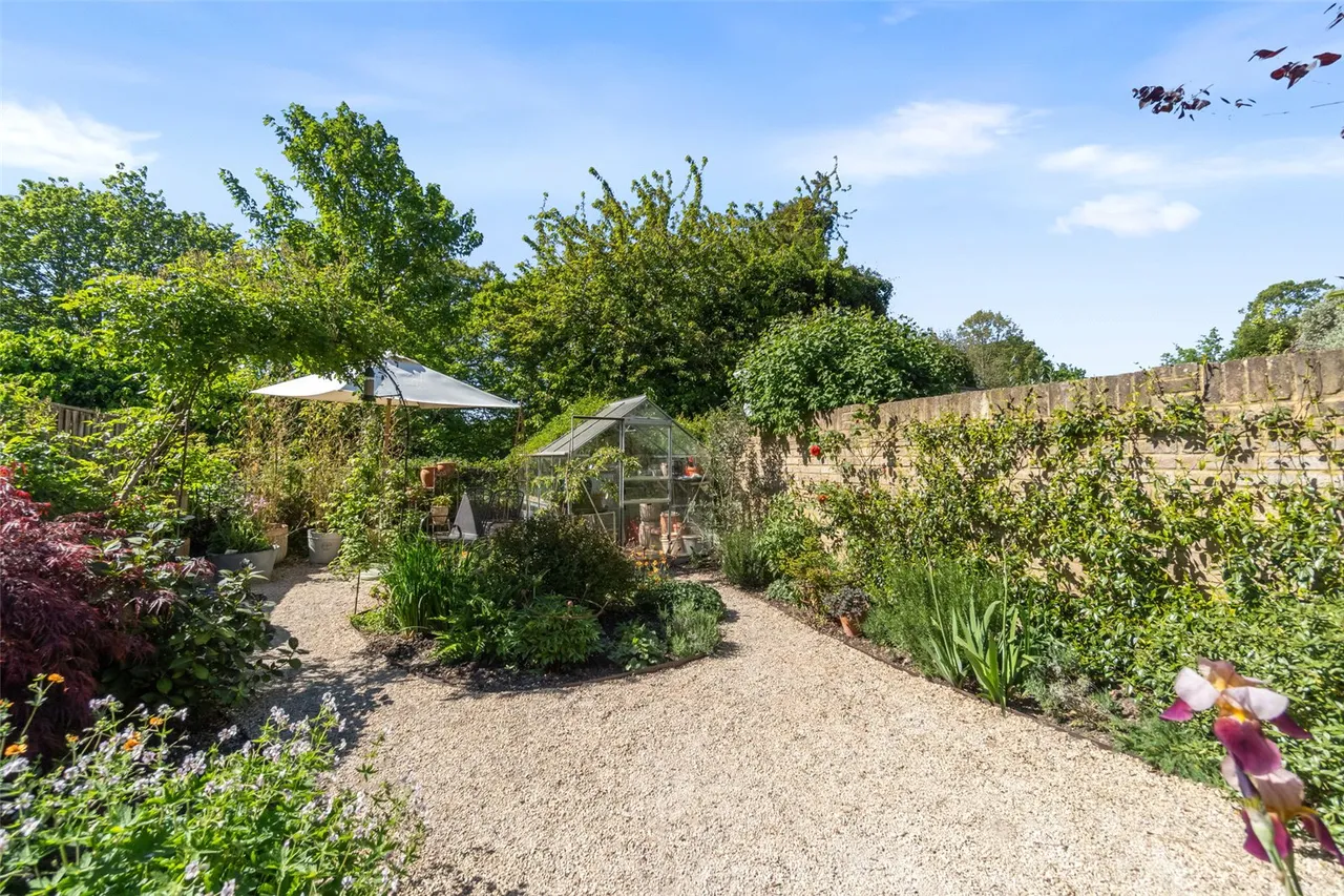 Edward Road, Hampton Hill, TW12 1LH, photo 3