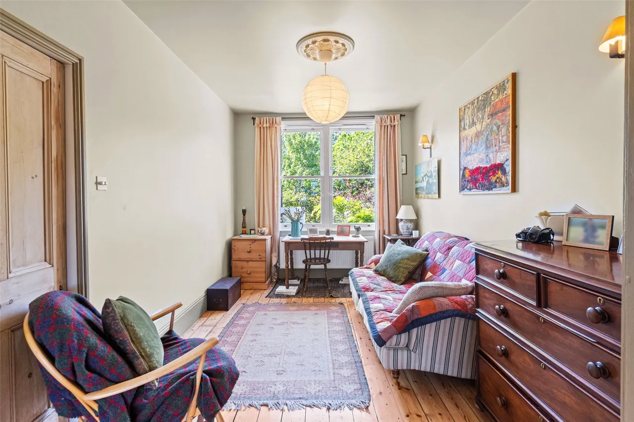 Edward Road, Hampton Hill, TW12 1LH, photo 5