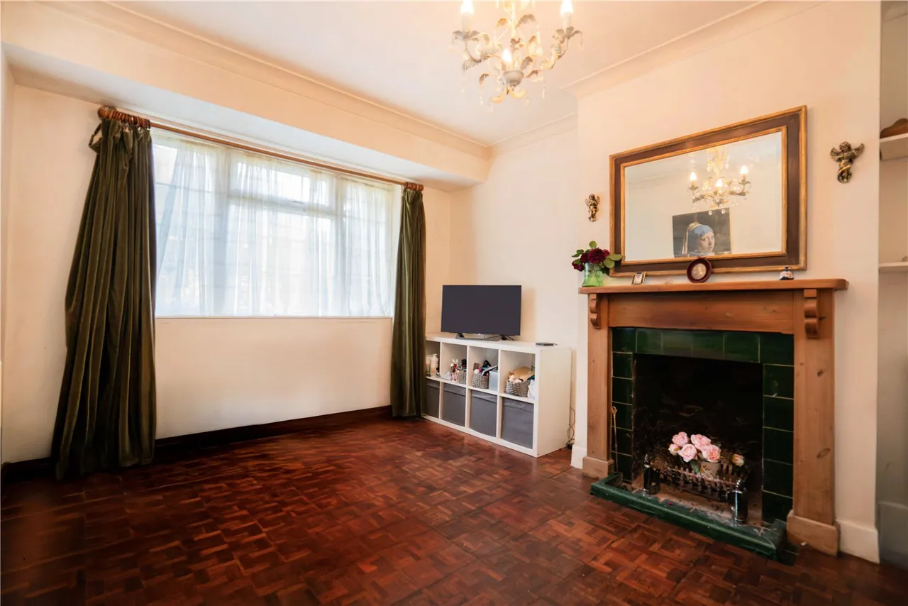 Talbot Road, Twickenham, TW2, photo 2