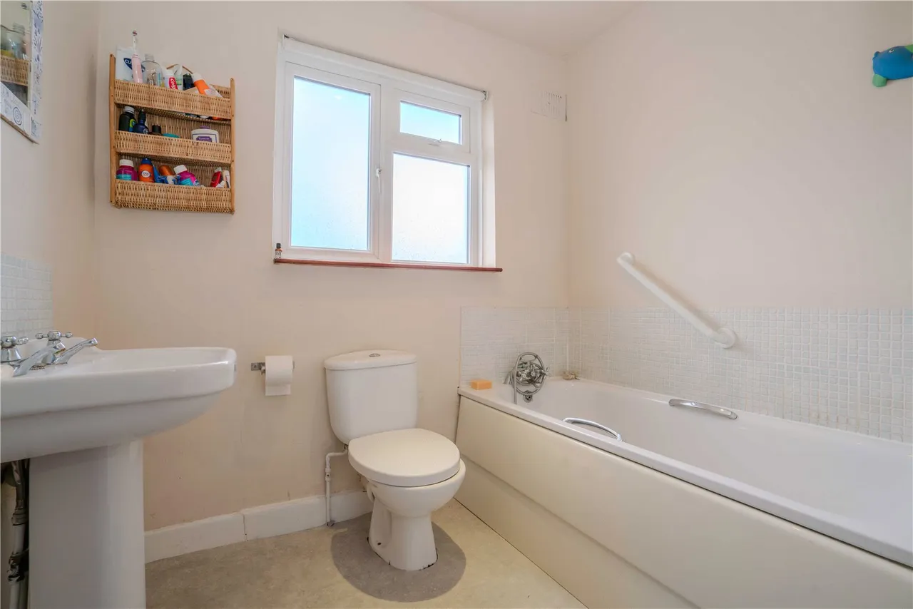 Talbot Road, Twickenham, TW2, photo 13