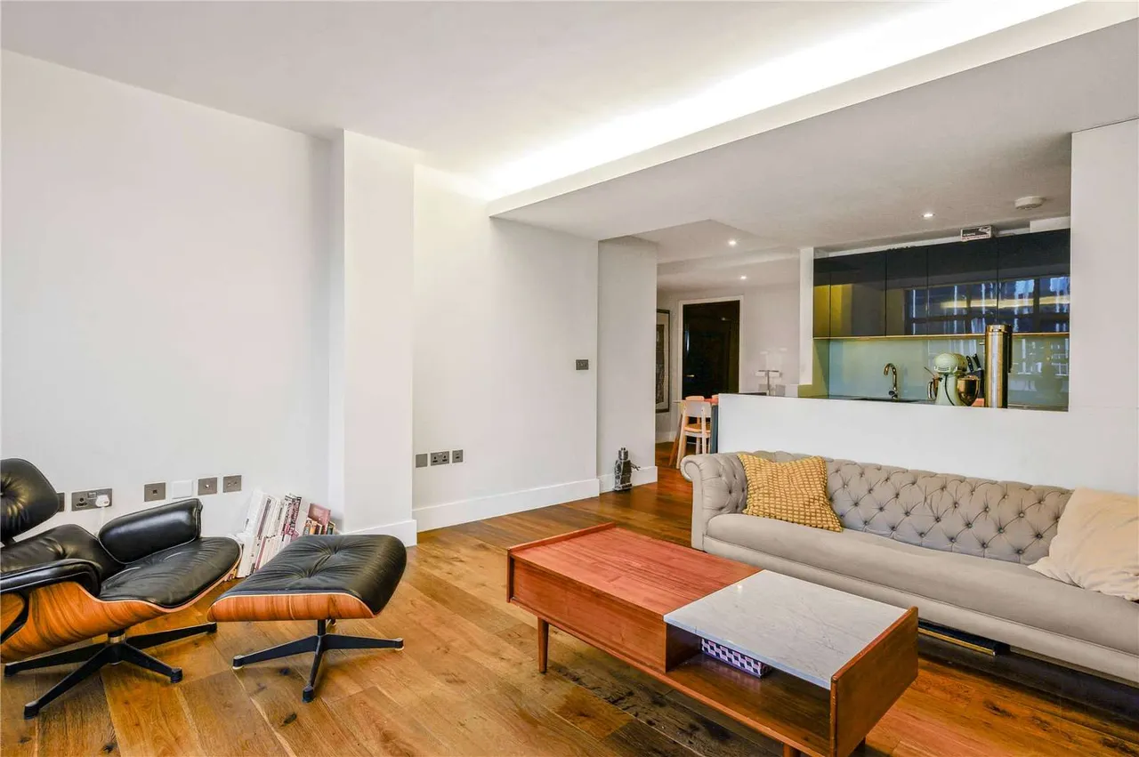 St. John's Place, London, EC1M, photo 4