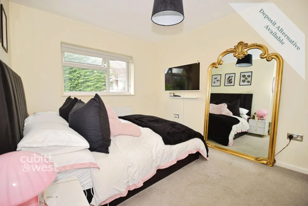 Brookhill Road, Copthorne, RH10, photo 2
