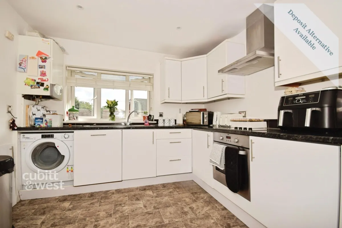 Brookhill Road, Copthorne, RH10, photo 5
