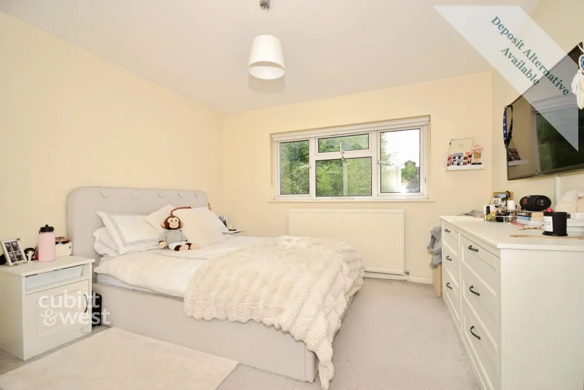 Brookhill Road, Copthorne, RH10, photo 6