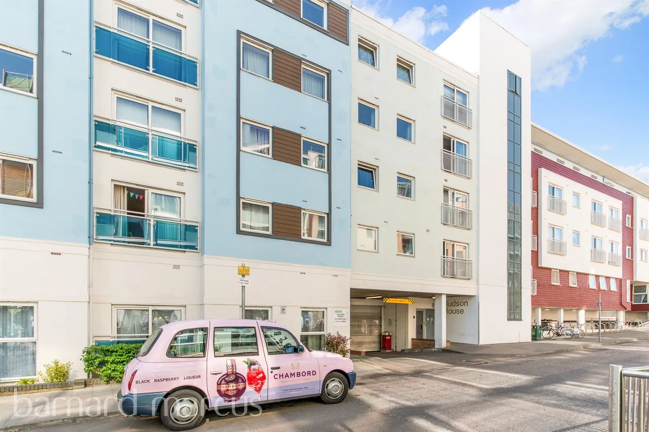 Station Approach, Epsom, KT19, photo 9