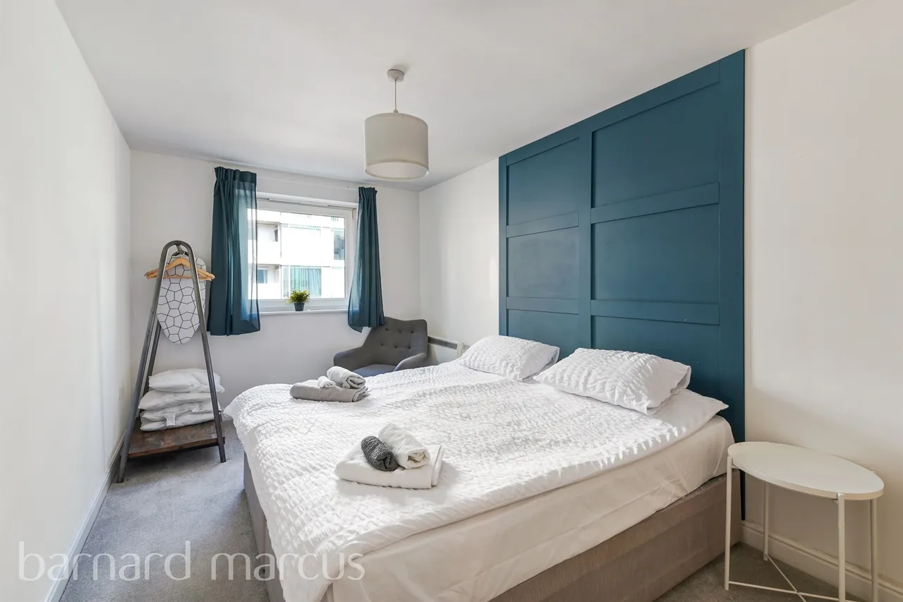 Station Approach, Epsom, KT19, photo 5