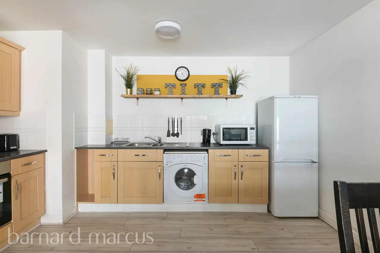 Station Approach, Epsom, KT19, photo 4
