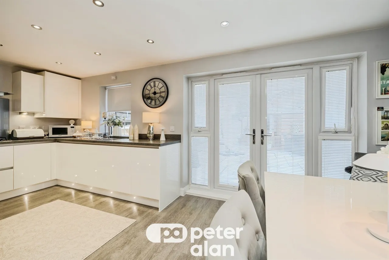 Hooper Way, Neath, SA11, photo 5