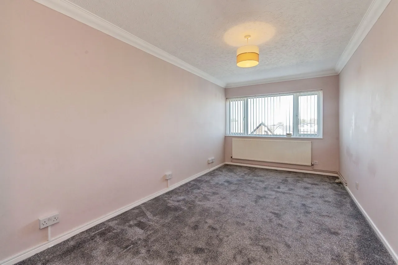 St. Ediths Court, Billericay, CM12, photo 3
