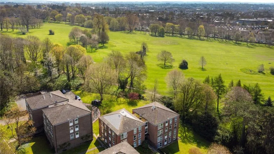 2 bed flat for sale, Cheney Lane, Headington, OX3