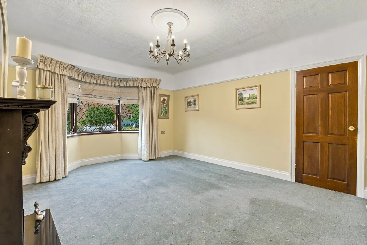 Northenden Road, Sale, M33, photo 3