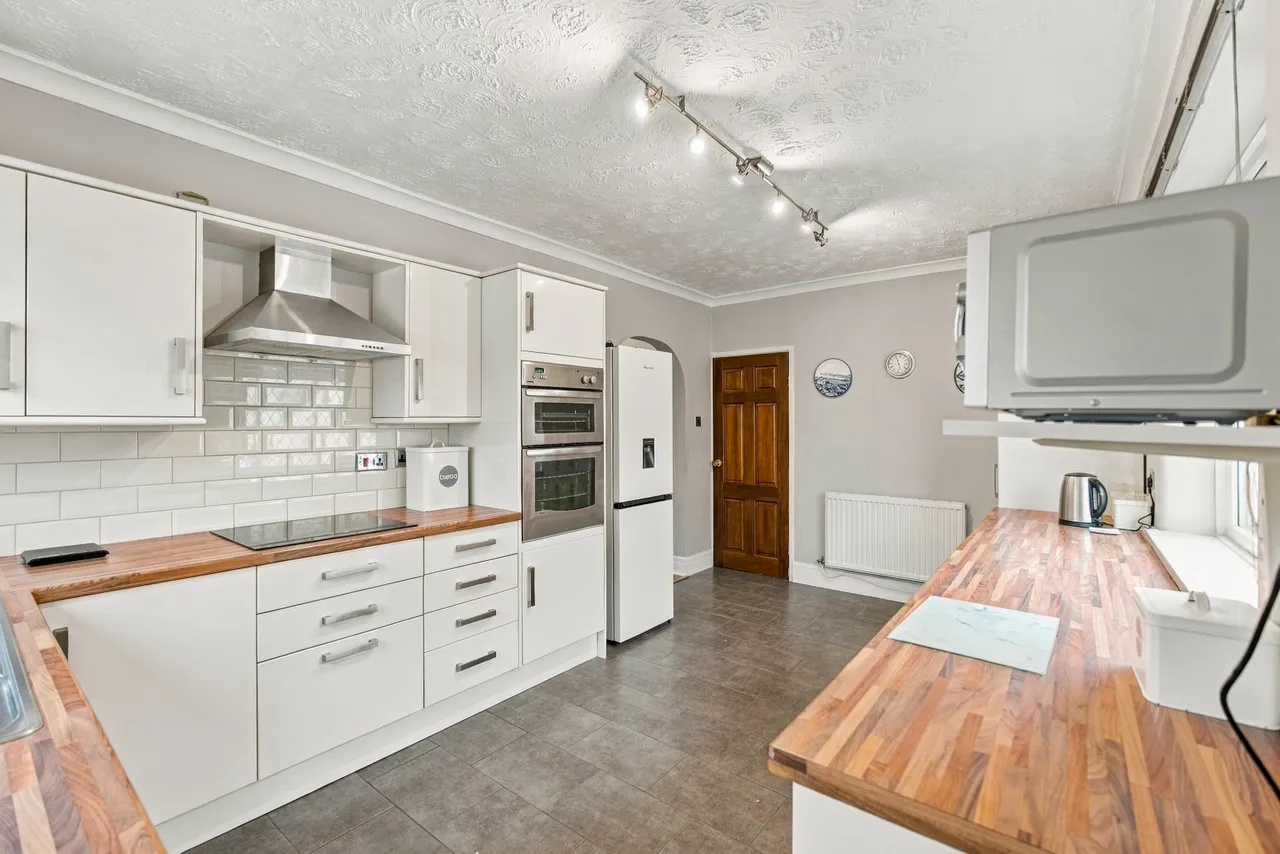 Northenden Road, Sale, M33, photo 5