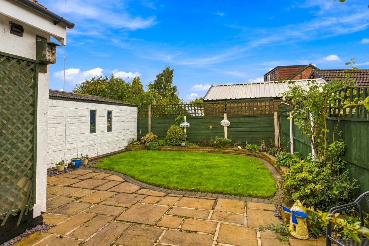 Northenden Road, Sale, M33, photo 14