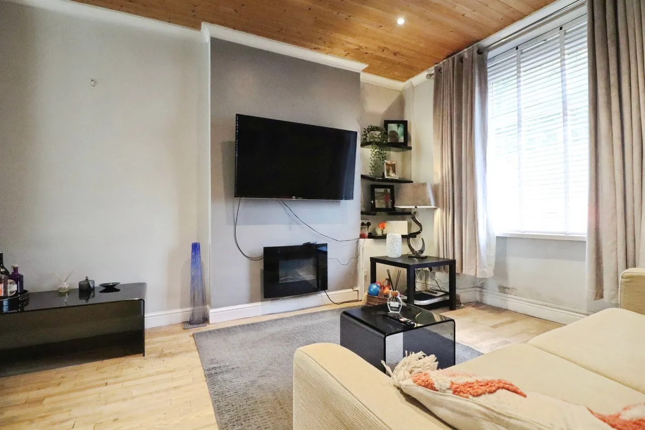 Charlotte Street, Penarth, CF64, photo 4